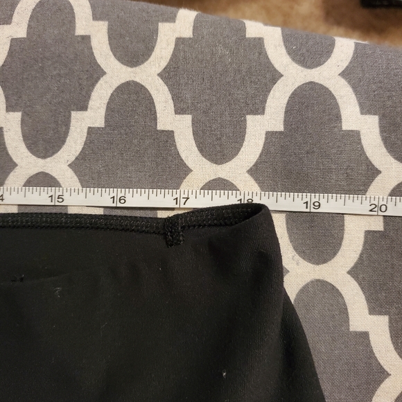 Nike Dri-Fit Capris - Picture 5 of 9